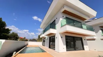 Villa in Babatasi